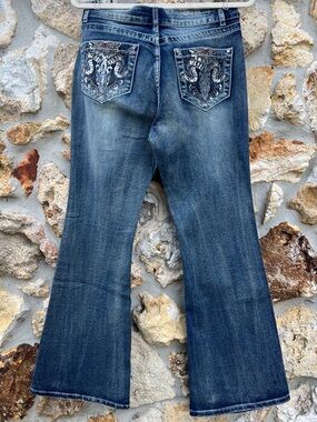 Urban weekend jeans  Flare Jeans embellished western cow skulls